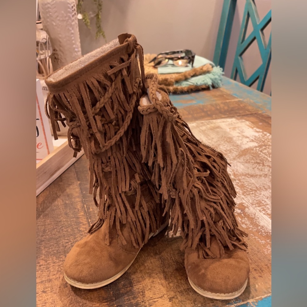 Joyfolie fringe boots